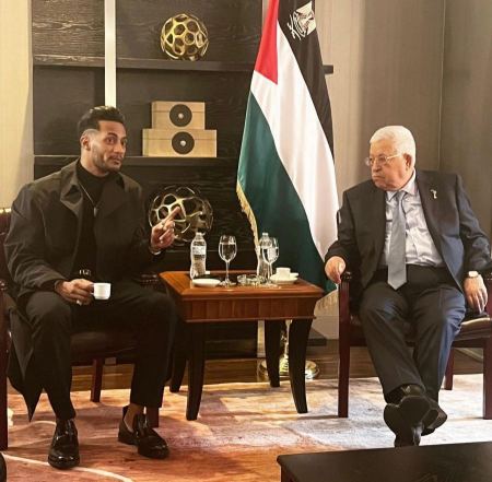 الفنان محمد رمضان يختتم جولته الفنية بلقاء الرئيس الفلسطيني محمود عباس